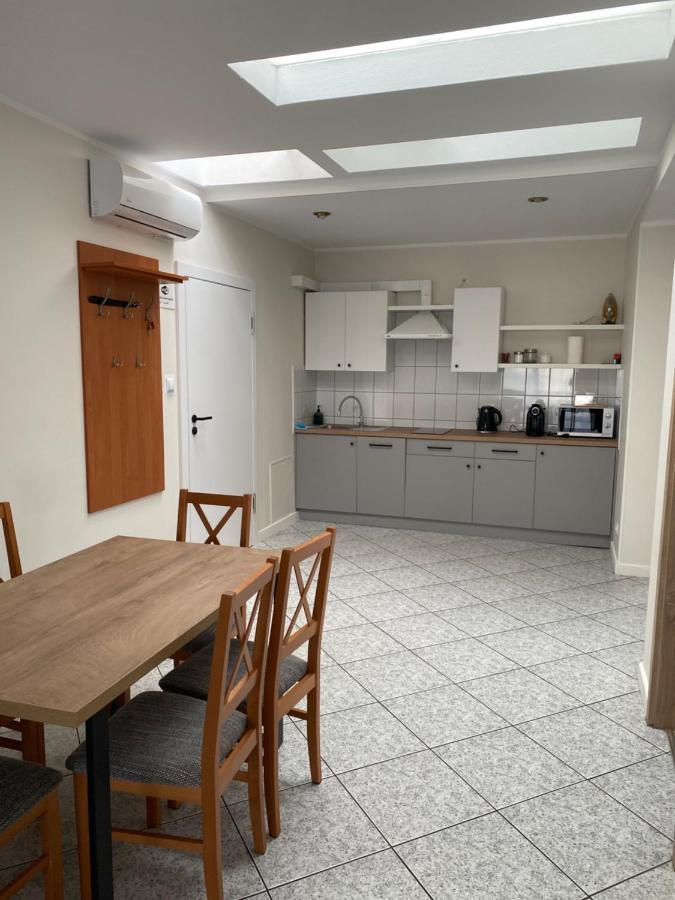 Apartamenty Rodzinne Zdrojowe กูโดวาสโดรยจ์ ภายนอก รูปภาพ