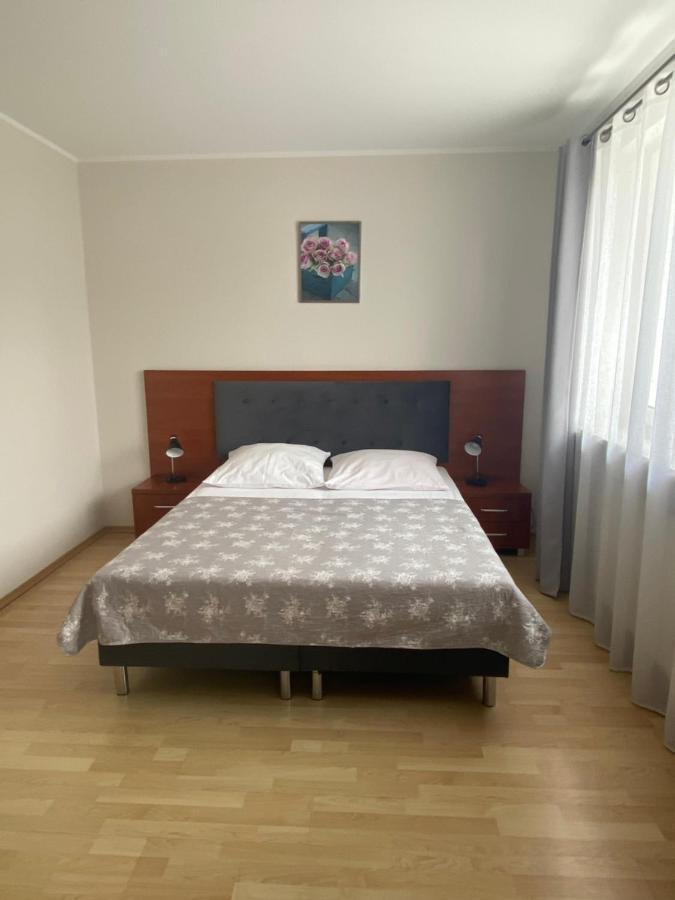 Apartamenty Rodzinne Zdrojowe กูโดวาสโดรยจ์ ภายนอก รูปภาพ