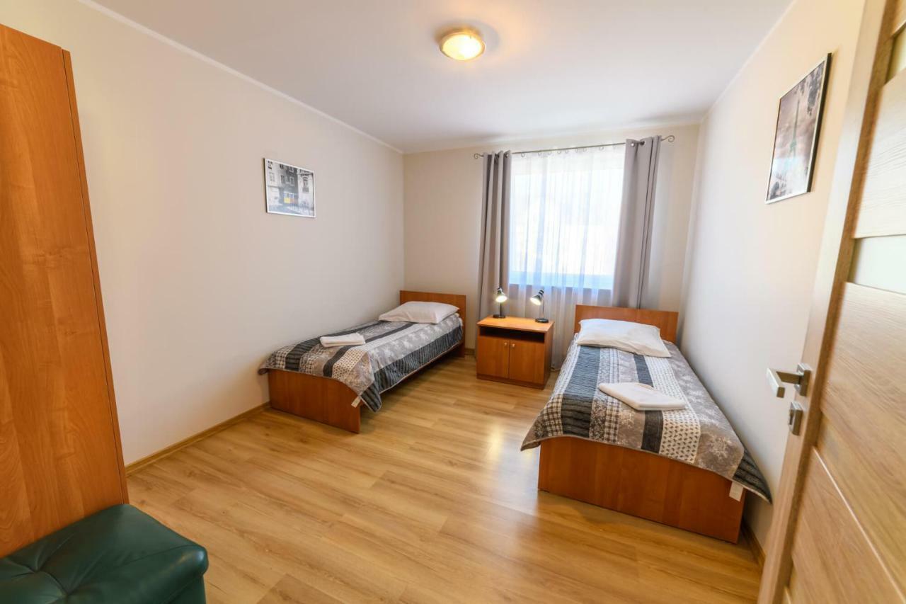 Apartamenty Rodzinne Zdrojowe กูโดวาสโดรยจ์ ภายนอก รูปภาพ